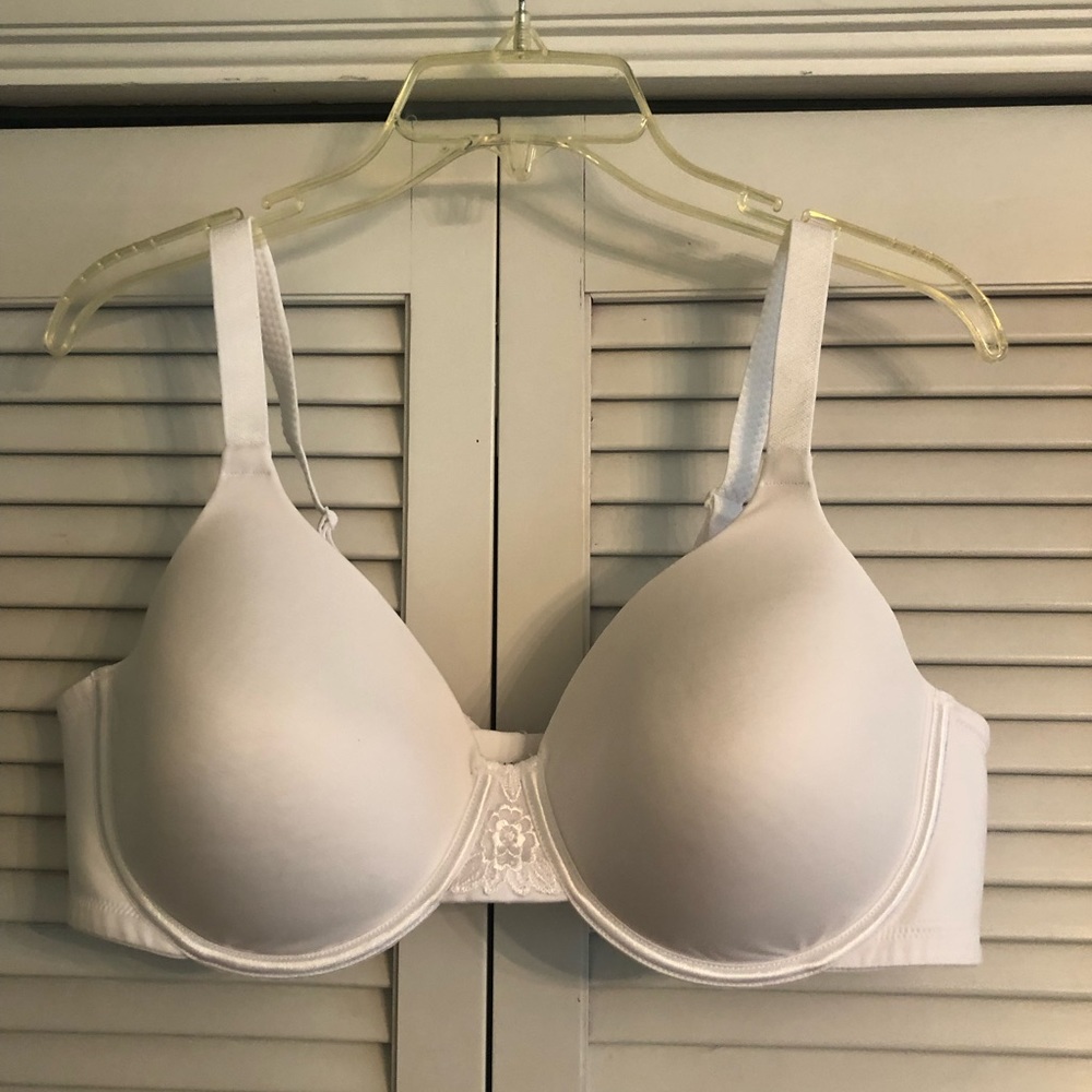 Vanity Fair bra, 42C. White. Underwire.